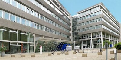 Außenansicht der Theodor-Heuss-Anlage 12 Büroimmobilie.